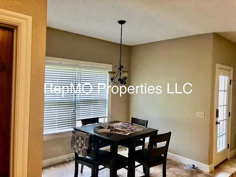 1357 N Vintage Ave — Photo 6