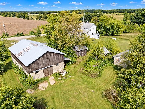 4th image of 7973 Old Amish Rd