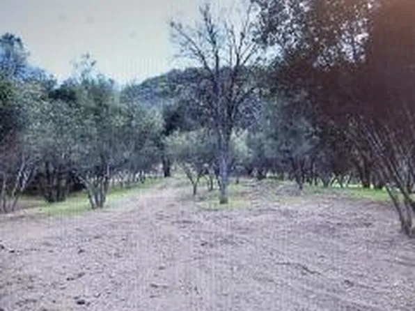 1 Stillmeadow Ln, Oakhurst, CA 93644