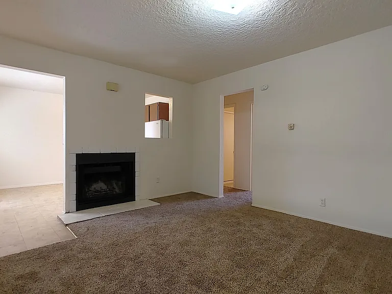 208 General Marshall St NE — Photo 2