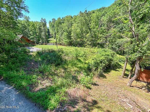 5th image of 3 Riverview Dr