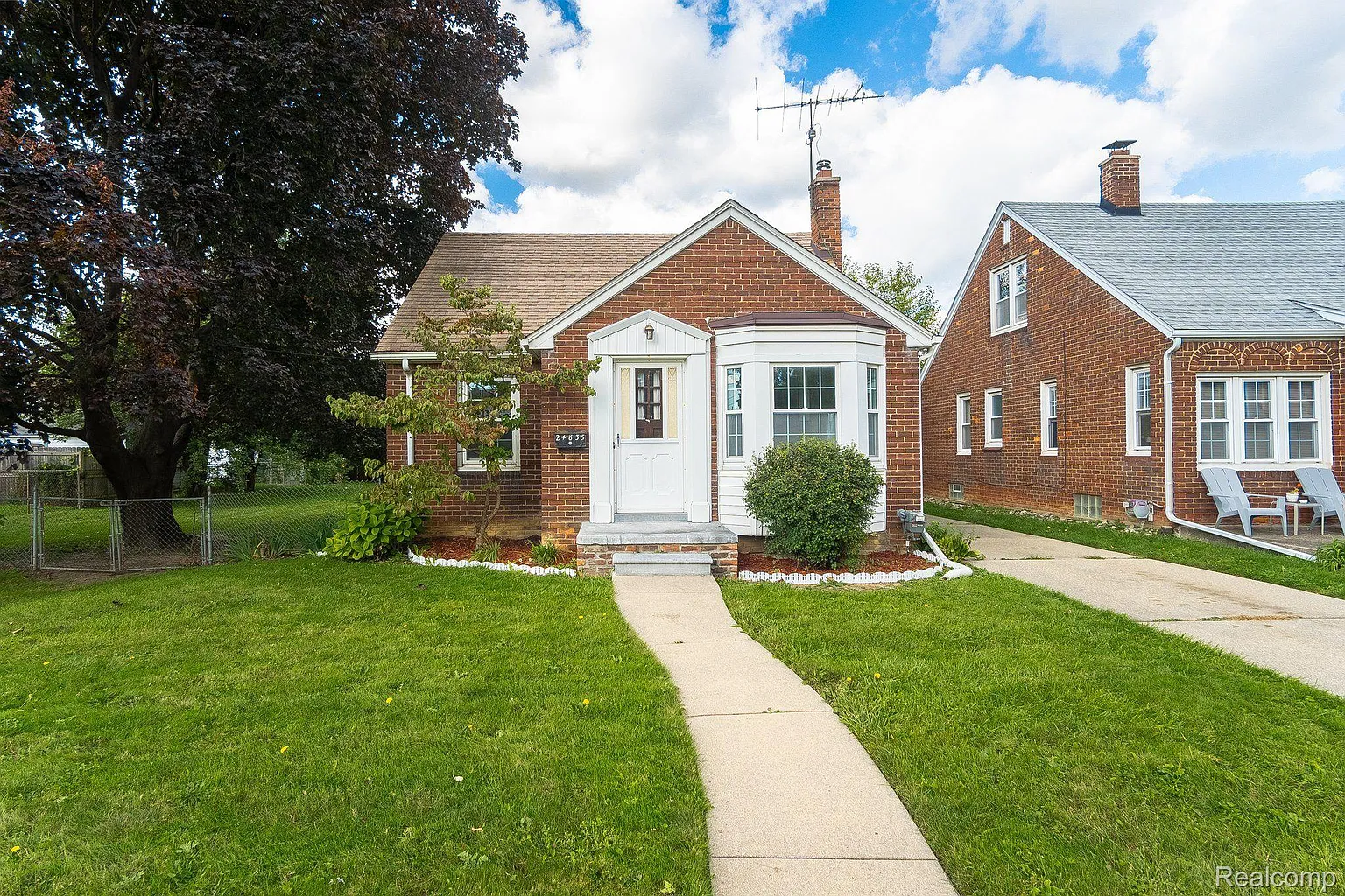 24835 Godin St photo 1