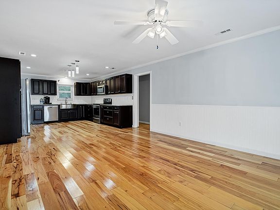 5th image of 1219 Thistle St