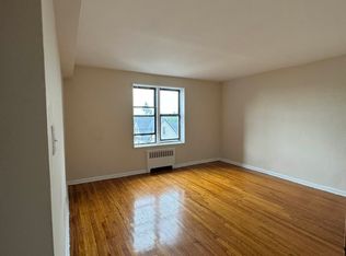 141-15 85th Rd #4A, Jamaica, NY 11435