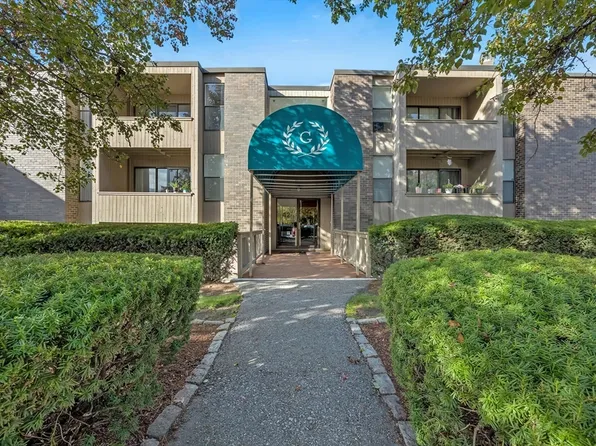 42 Shrewsbury Green Dr Unit I, Shrewsbury, MA 01545