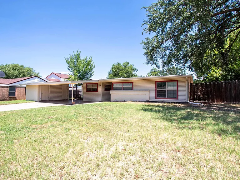 1608 Norman St — Photo 3