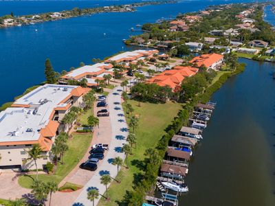 27 Marina Isles Blvd, Indian Harbour Beach, FL, 32937