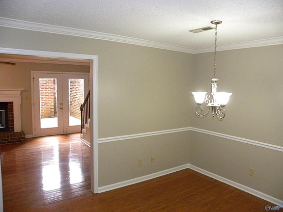 5th image of 102 W Lake Cir