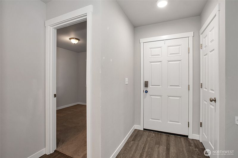 4th image of 17643 Loop Lane SE