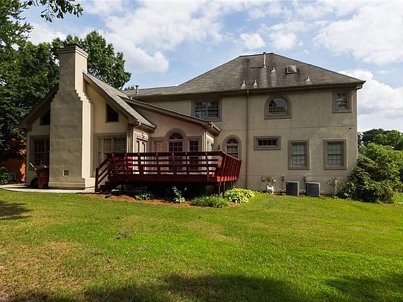 3rd image of 1322 Bromley Dr