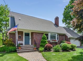 14 Belmont Rd, Glen Rock, NJ 07452