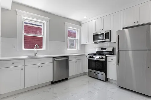 64 Bakersfield St #3 Photo 1
