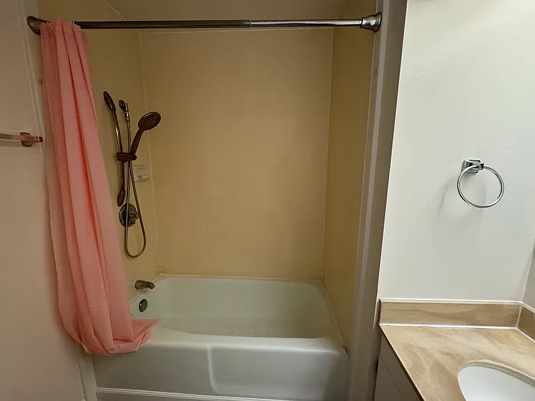 1212 Punahou St #1403 — Photo 9