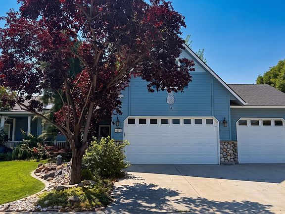 2nd image of 2885 N Rough Stone Way