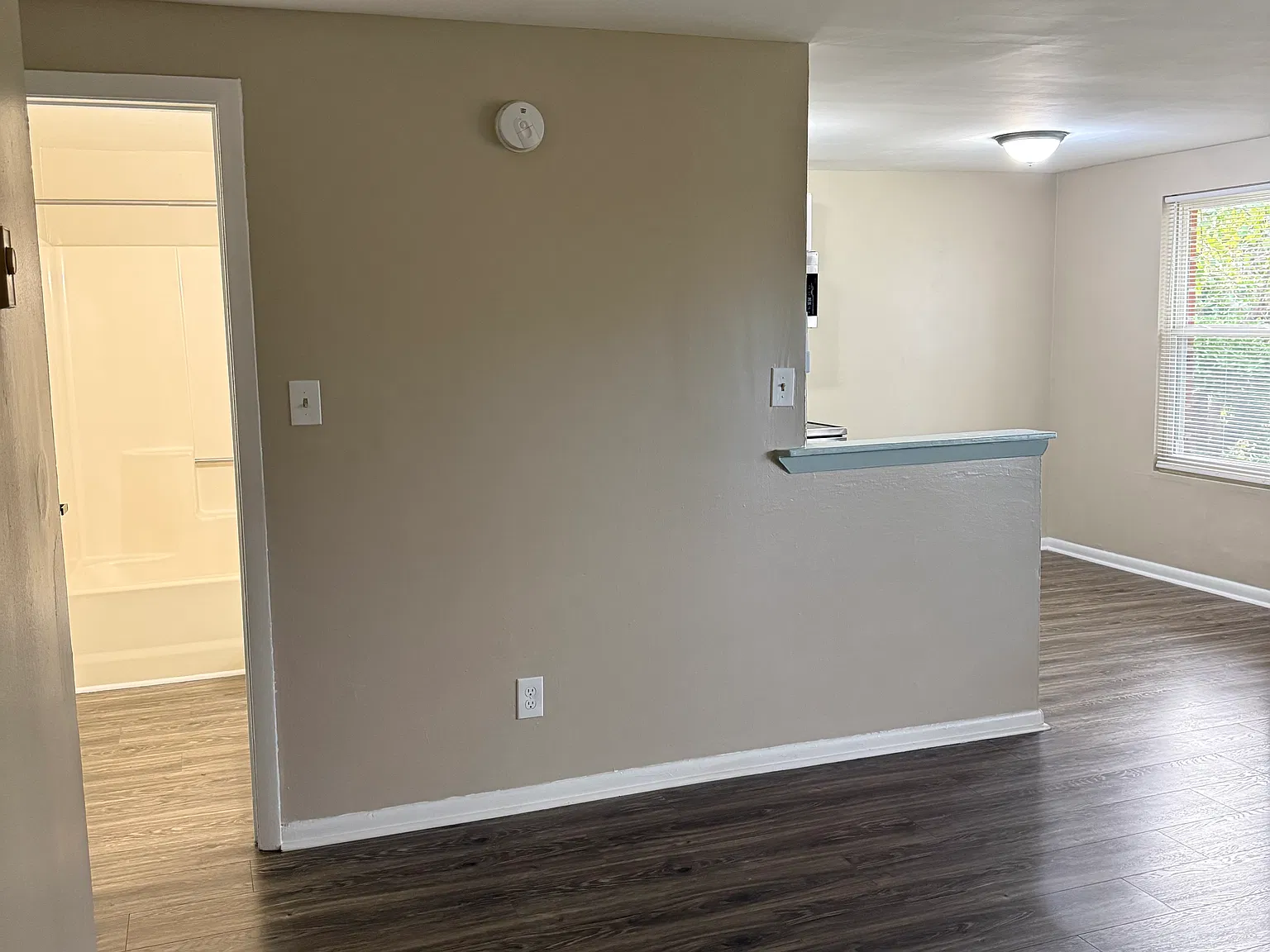 1221 Hillside Ave — Photo 4