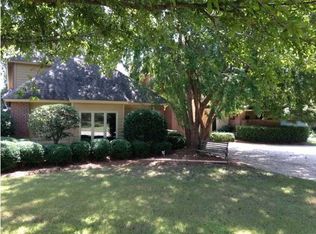 372 Towne Lake Dr, Montgomery, AL 36117