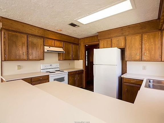5th image of 3705 Stillmeadow Dr