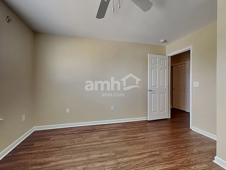 1081 Riverwalk Ct — Photo 22