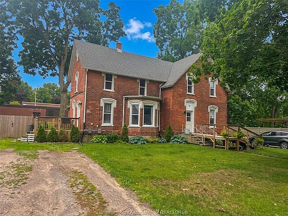 2nd image of 17 Jane St #15