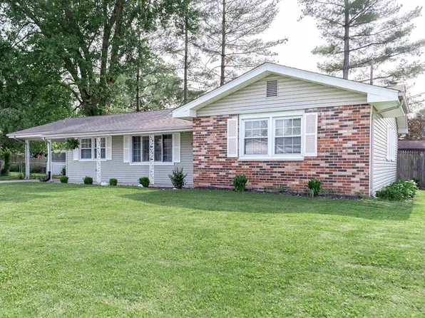 1807 Linwood Dr, Bedford, IN 47421