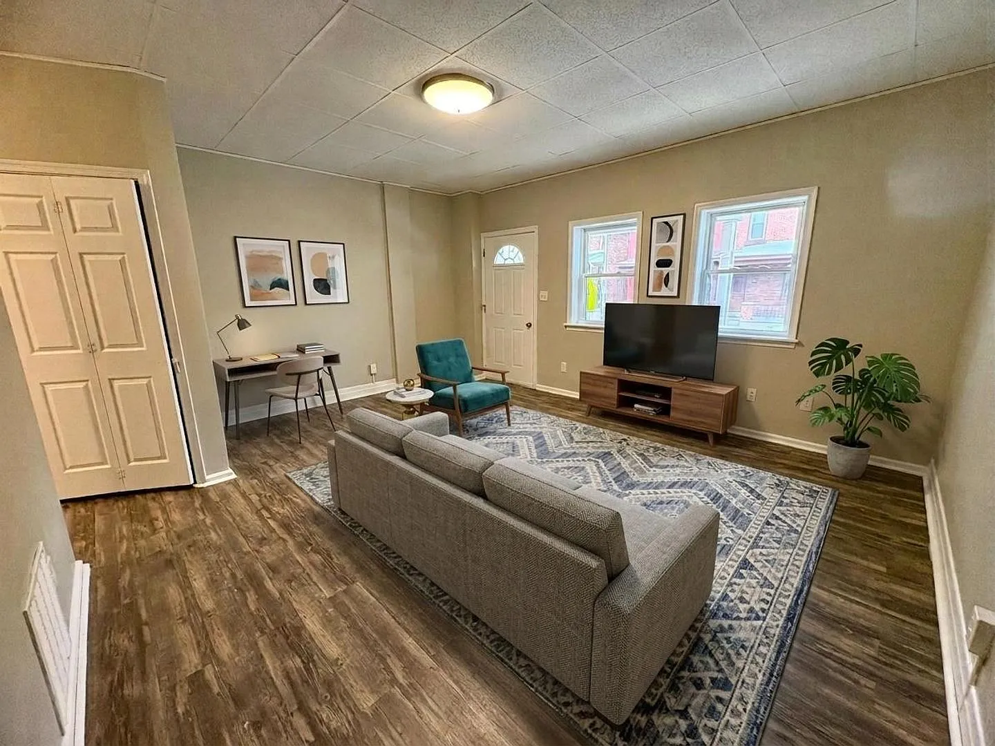 1111 Walnut Street — Photo 3