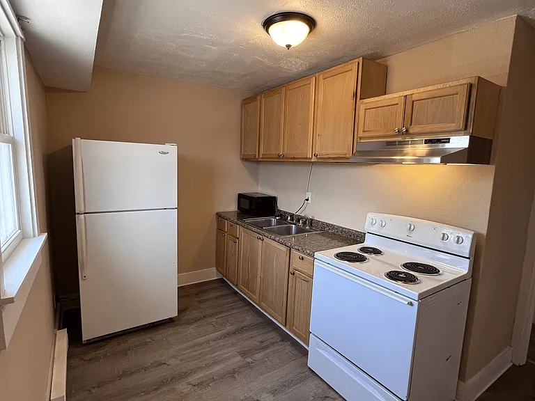 3101-3103 N Dixie Dr — Photo 3