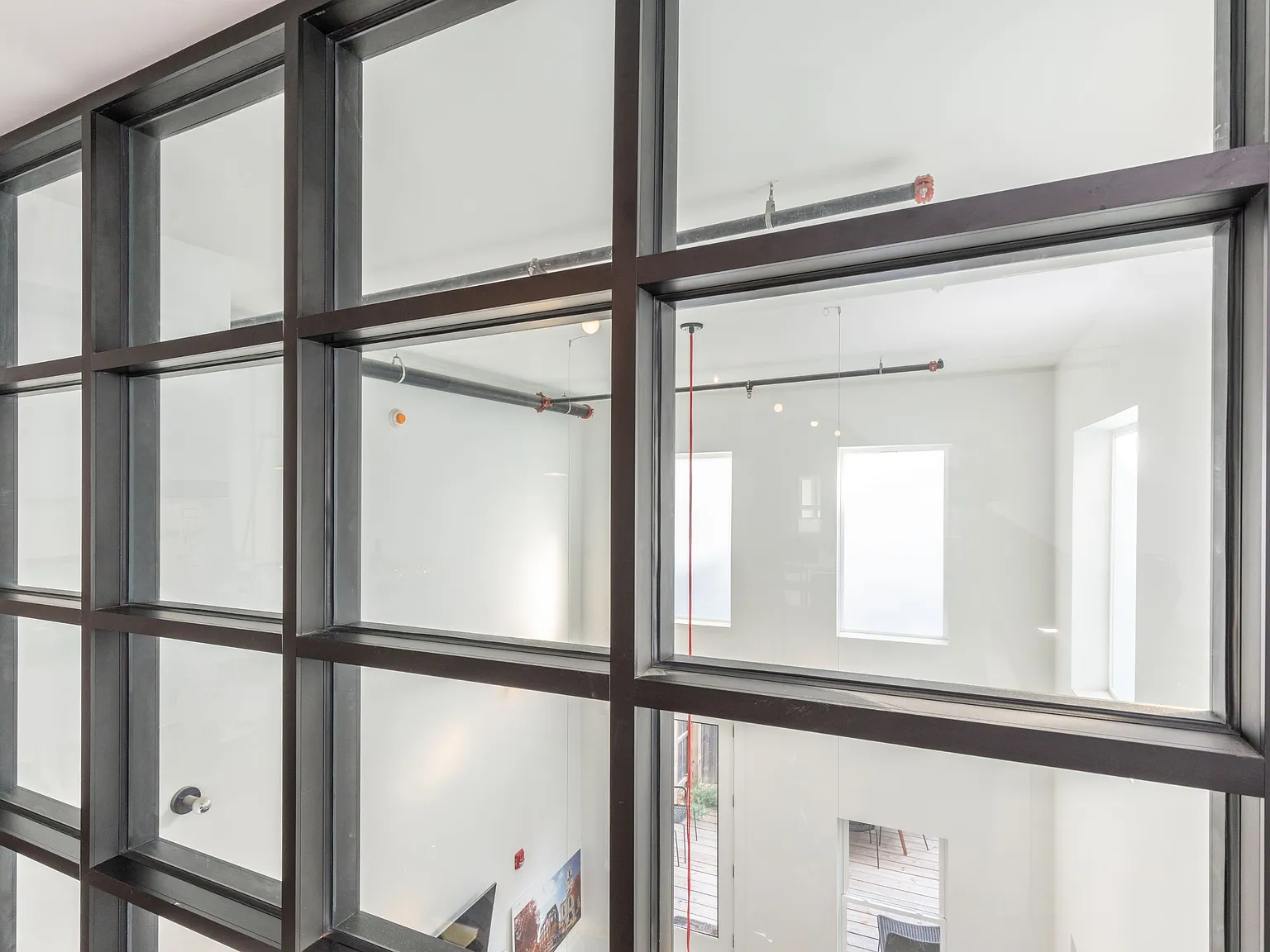 1541 Ridge Ave Unit Cmrl — Photo 4