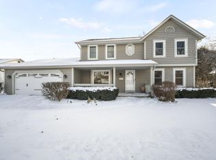 683 Fox Run DRIVE, Saukville, WI 53080