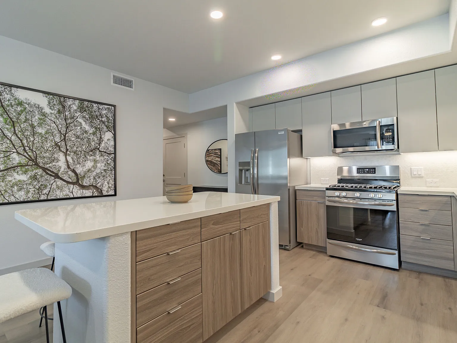 SOCO Apartments — Photo 4