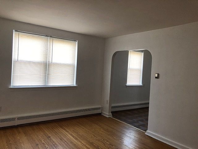 2nd image of 400 Unruh Ave APT A