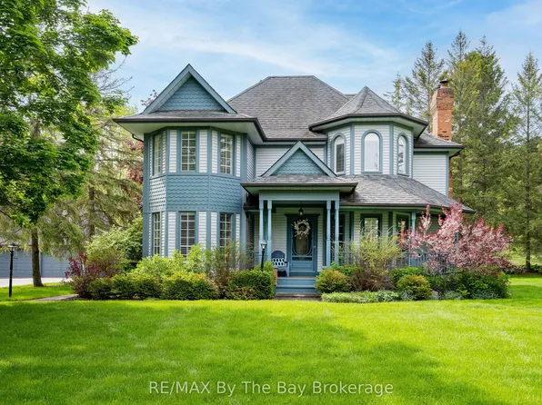 9 Purple Hill Ln, Clearview, ON L0M 1G0