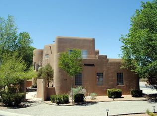 1654 Rancho Guadalupe Trl NW, Los Ranchos De Abq, NM 87107