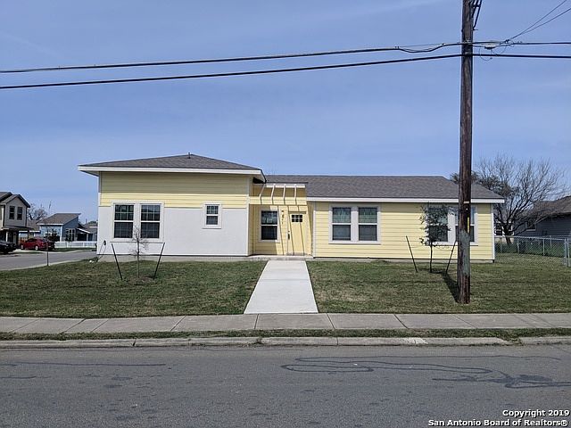 1st image of 102 Villa Arboles