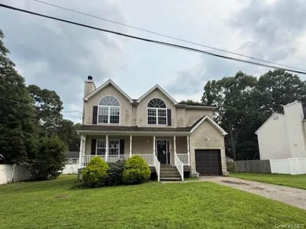 90 Main Street, Mastic, NY 11950