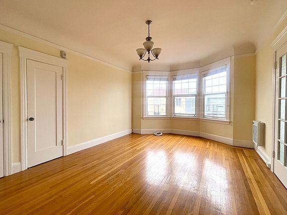 5th image of 2395 29th Ave #4