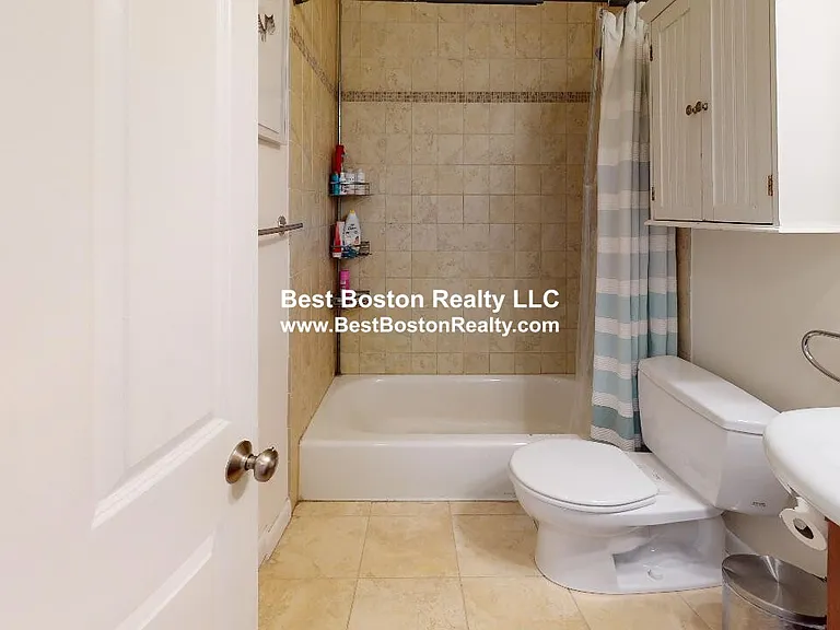 84 Grant St #13 — Photo 5