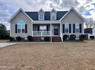 2724 N Chatham Ct, Winterville, NC 28590