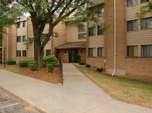 1887 Silver Bell Rd APT 318, Eagan, MN 55122