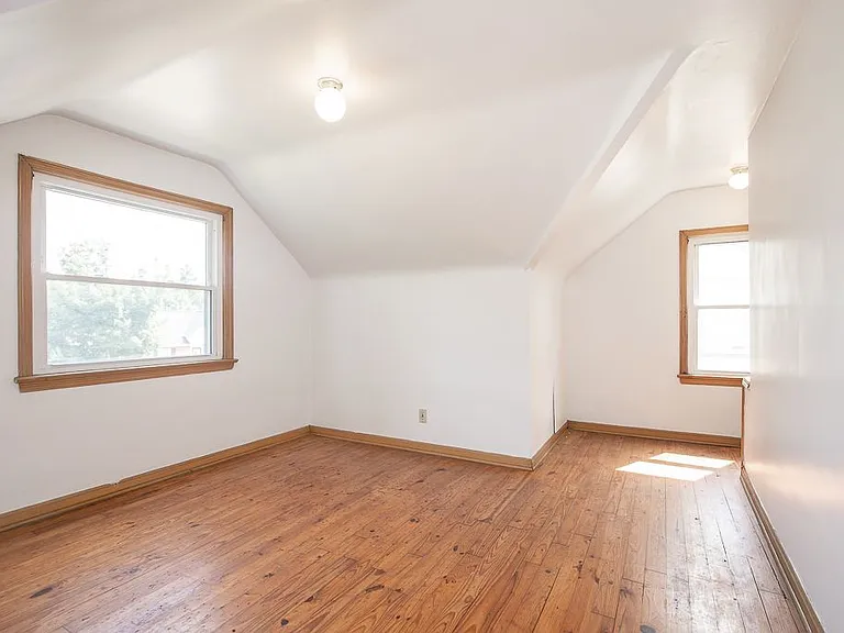 3832 Wallingford Rd — Photo 5