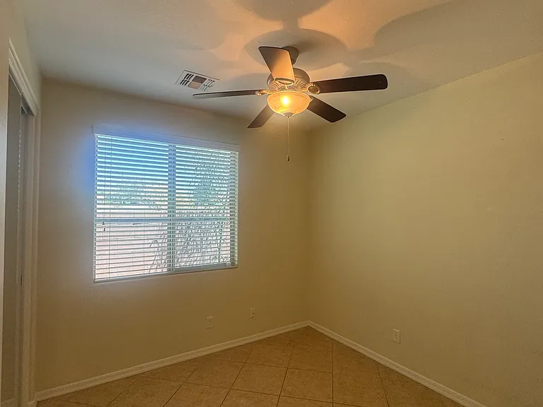 298 E Kaibab Dr — Photo 10