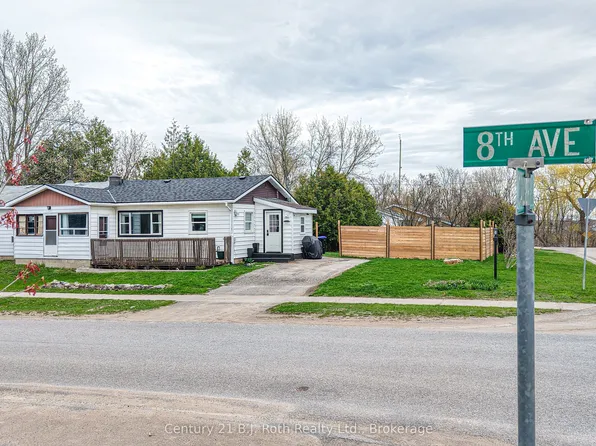 817 8th Ave, Tay, ON L0K 1R0