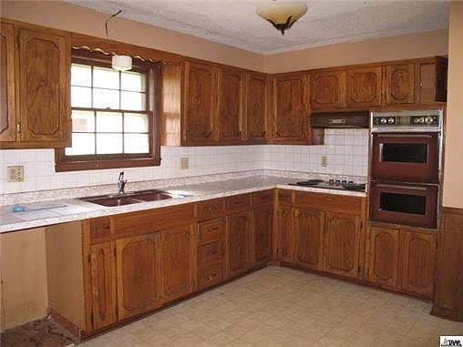 4th image of 2426 N 73rd St