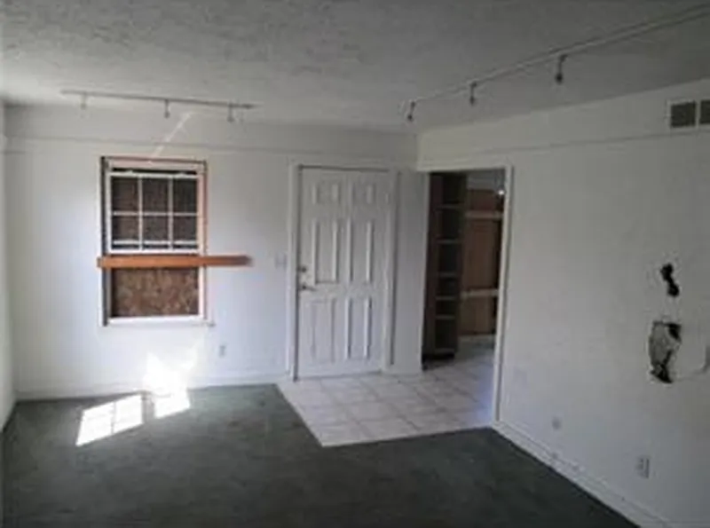 Thumbnail 13