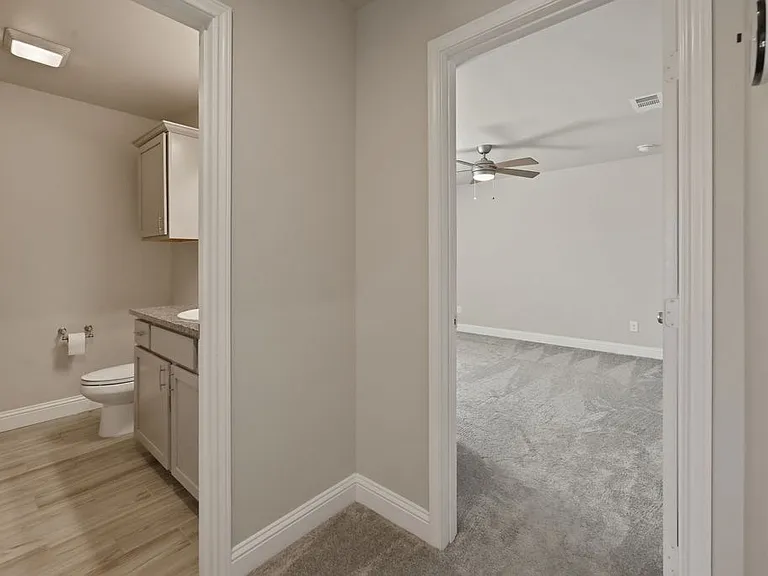 6801 Baron Dr — Photo 18