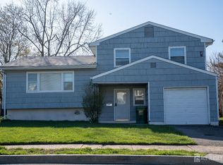 1055 Rudyard Dr, Perth Amboy, NJ 08861