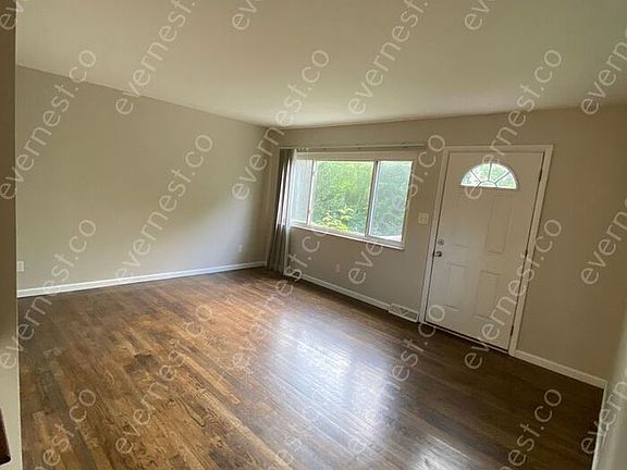 4th image of 195 Hanstein Pl