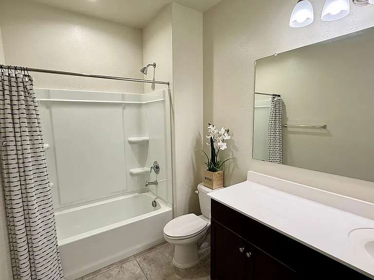 2207 S 46th St — Photo 24