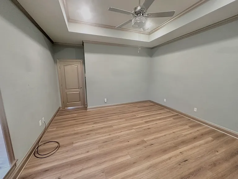 111 Hamlet Ln — Photo 17