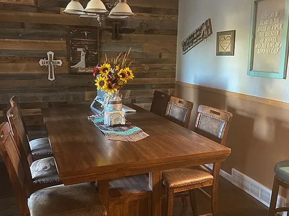 1604 22nd Ave, Mitchell, NE 69357