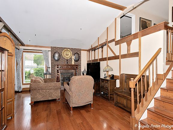 2nd image of 300 E Country Dr